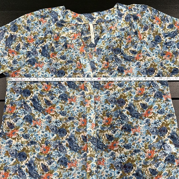 Bellatrix Floral Blouse - Picture 8 of 10